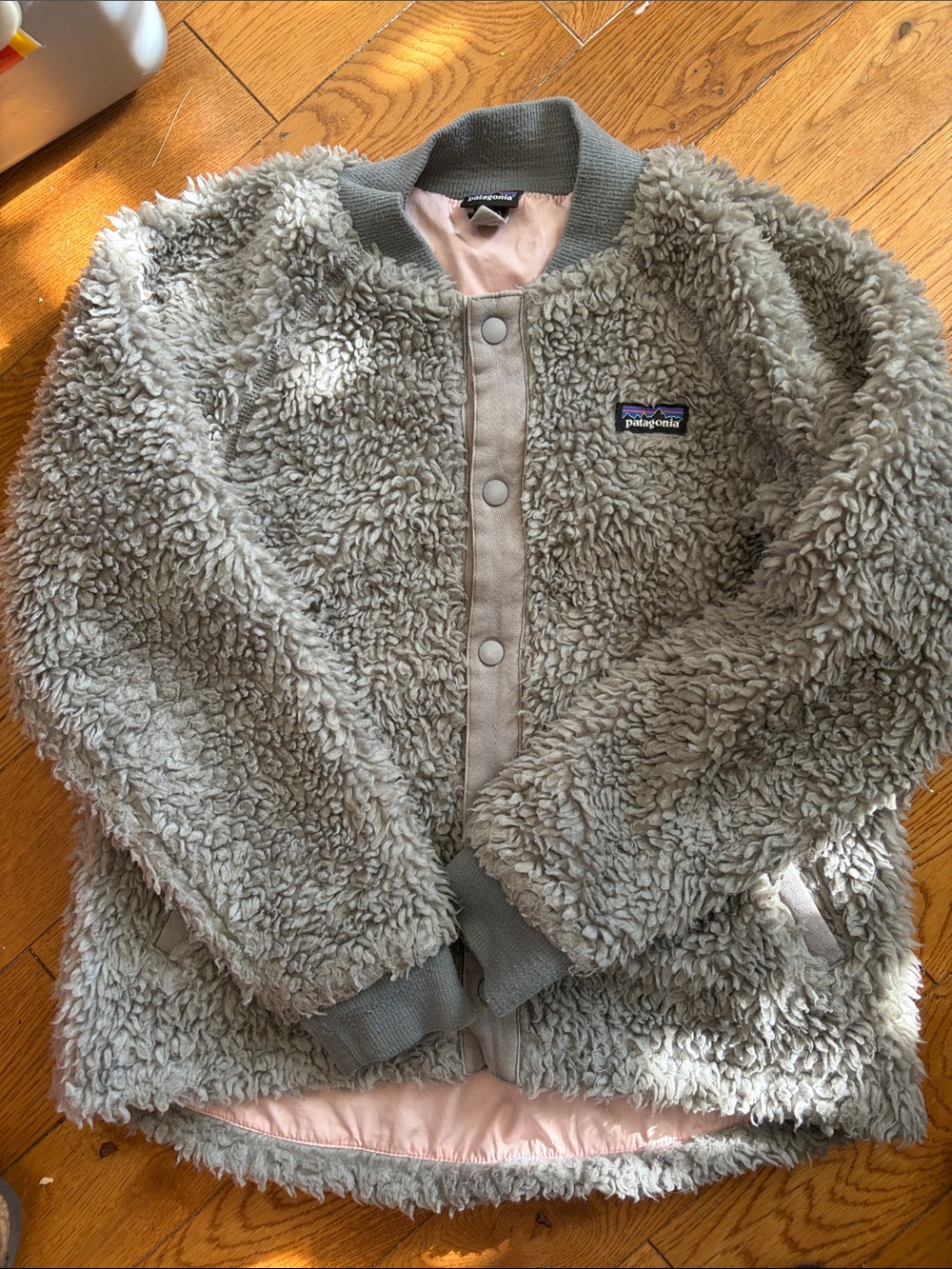 Patagonia girls Sherpa Jacket in Light Gray with Pink Lining